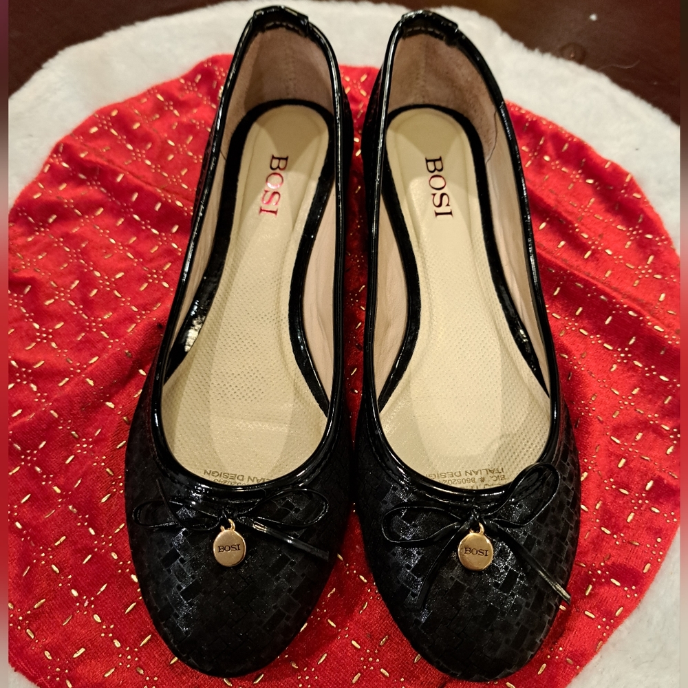 NEW Bosi Ballerina Flats Sz 6